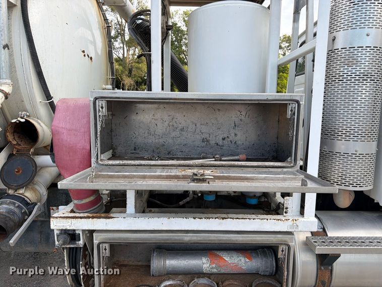 image for item FK3350 2009 Sterling L7500 sewer jetter truck