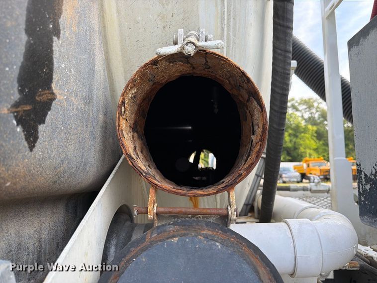 image for item FK3350 2009 Sterling L7500 sewer jetter truck