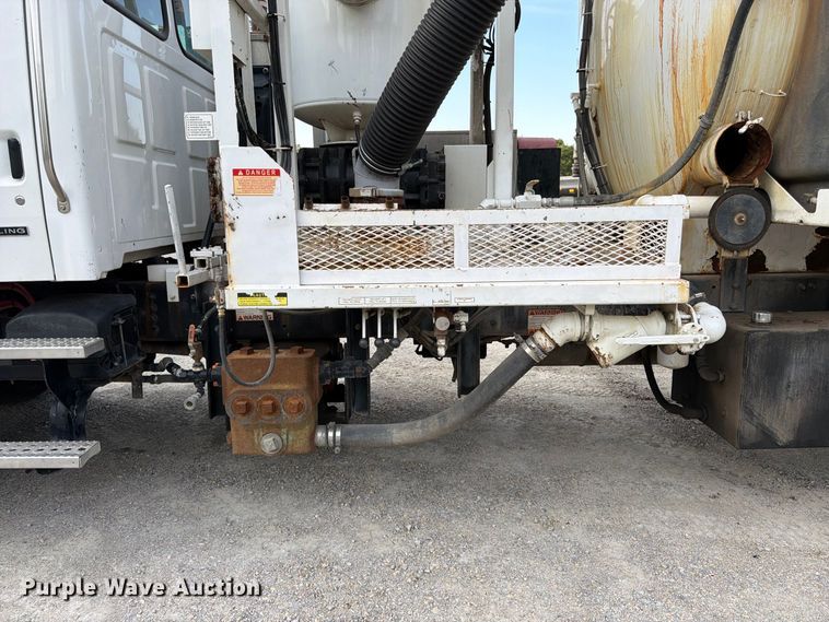 image for item FK3350 2009 Sterling L7500 sewer jetter truck