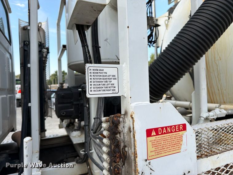 image for item FK3350 2009 Sterling L7500 sewer jetter truck