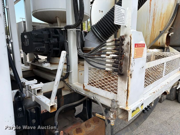 image for item FK3350 2009 Sterling L7500 sewer jetter truck