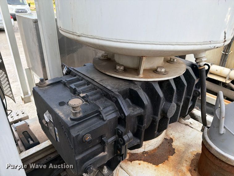 image for item FK3350 2009 Sterling L7500 sewer jetter truck