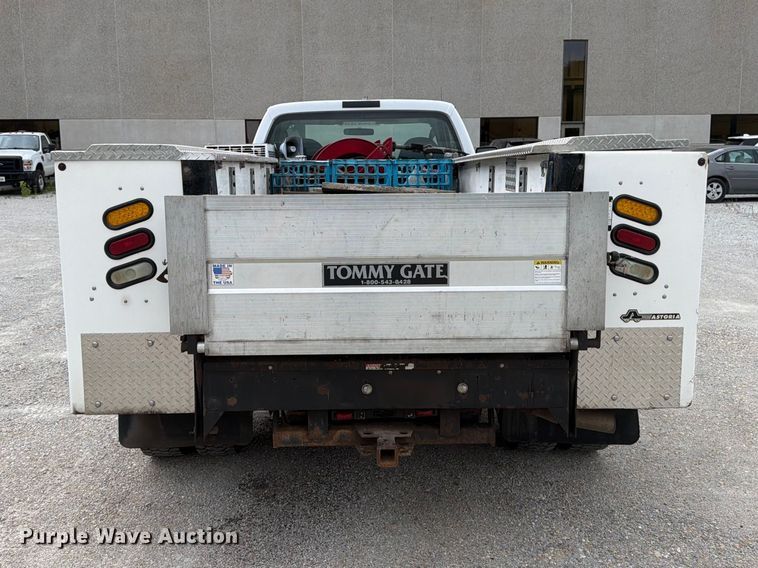 image for item FK3353 2008 Ford F550 utility / service truck