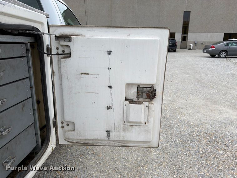 image for item FK3353 2008 Ford F550 utility / service truck