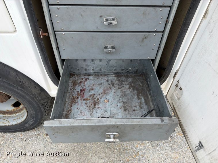 image for item FK3353 2008 Ford F550 utility / service truck