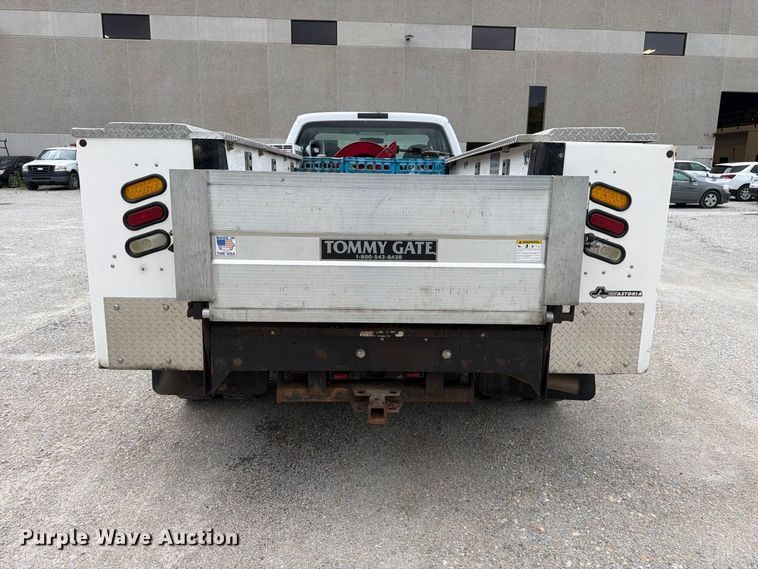image for item FK3353 2008 Ford F550 utility / service truck
