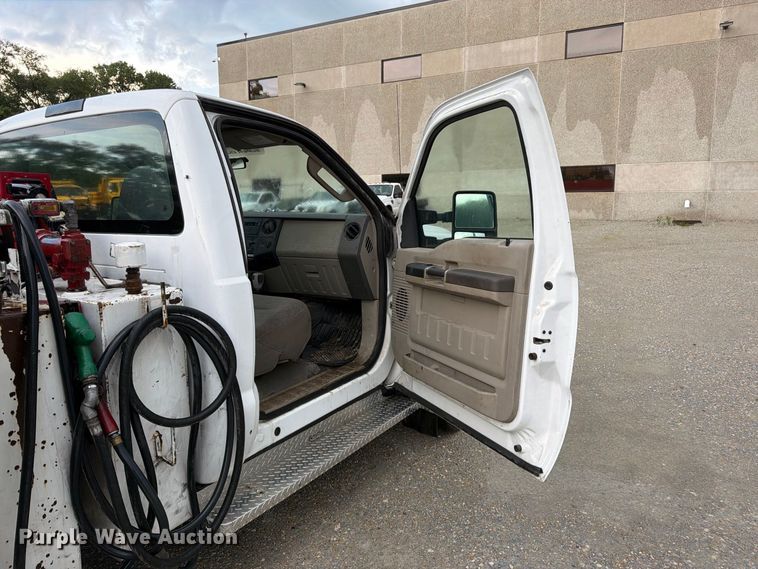 image for item FK3353 2008 Ford F550 utility / service truck