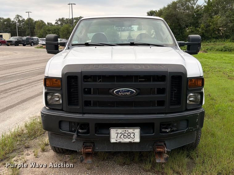 image for item FK3354 2010 Ford F250 Super Duty pickup truck