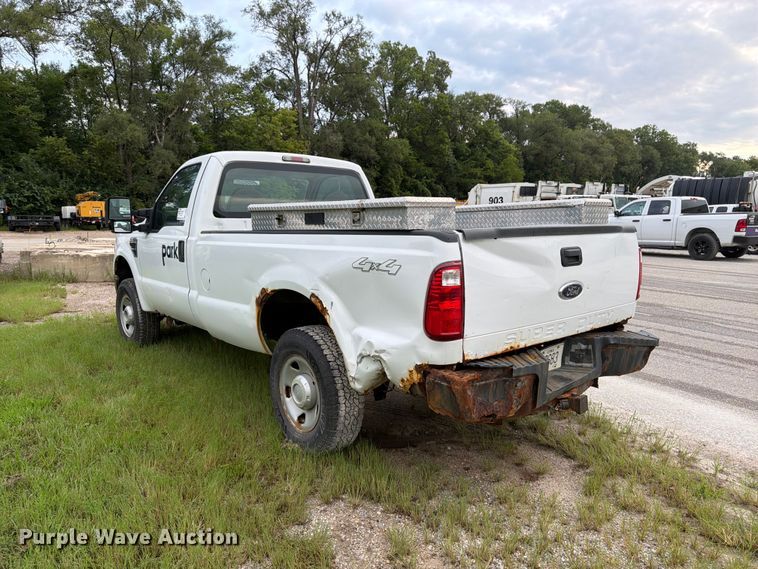 image for item FK3354 2010 Ford F250 Super Duty pickup truck