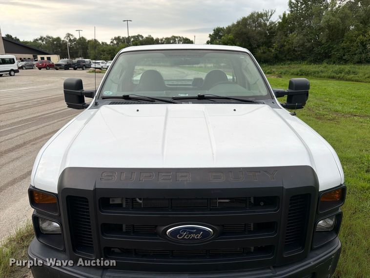 image for item FK3354 2010 Ford F250 Super Duty pickup truck