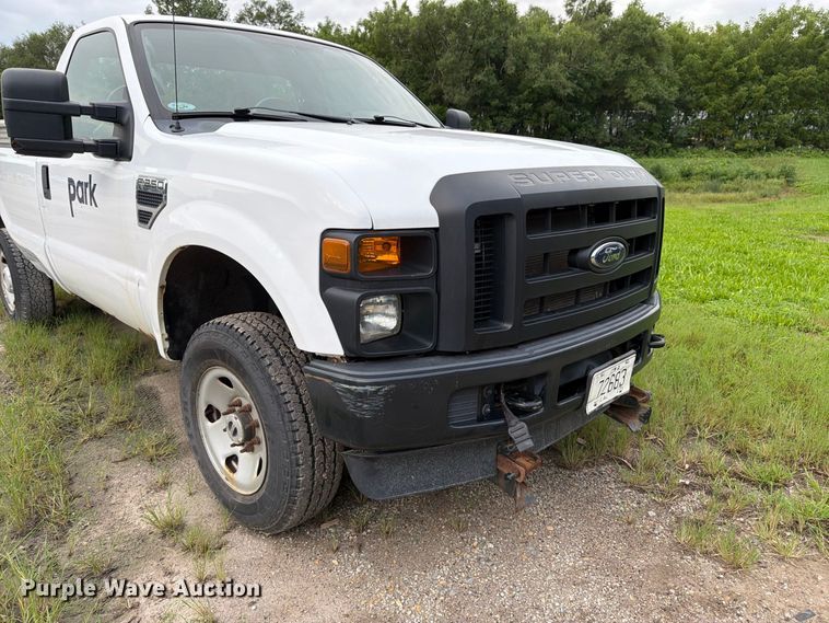 image for item FK3354 2010 Ford F250 Super Duty pickup truck
