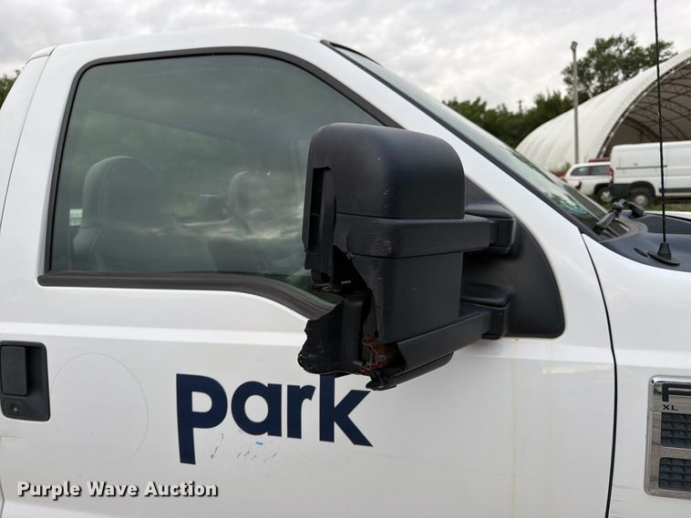 image for item FK3354 2010 Ford F250 Super Duty pickup truck