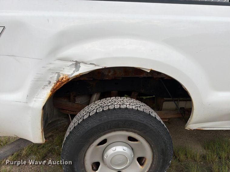 image for item FK3354 2010 Ford F250 Super Duty pickup truck