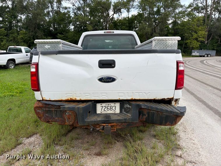 image for item FK3354 2010 Ford F250 Super Duty pickup truck
