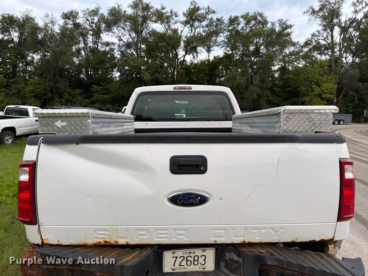 image for item FK3354 2010 Ford F250 Super Duty pickup truck
