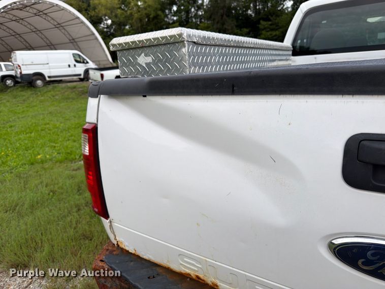 image for item FK3354 2010 Ford F250 Super Duty pickup truck