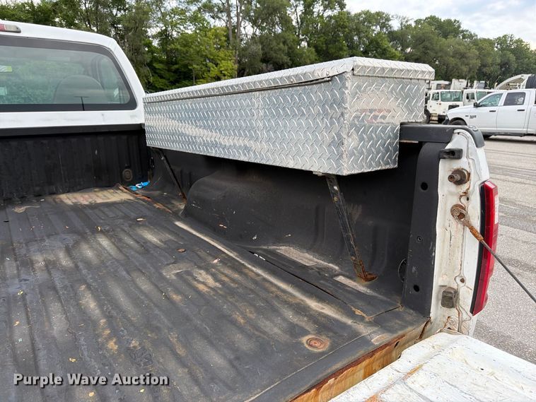 image for item FK3354 2010 Ford F250 Super Duty pickup truck