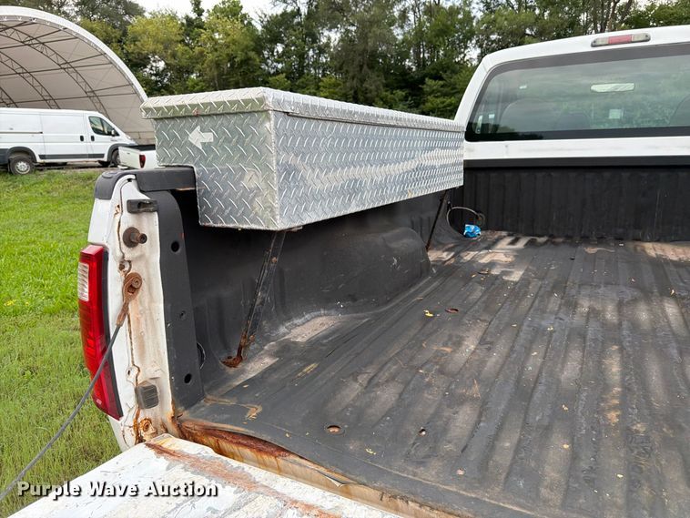 image for item FK3354 2010 Ford F250 Super Duty pickup truck