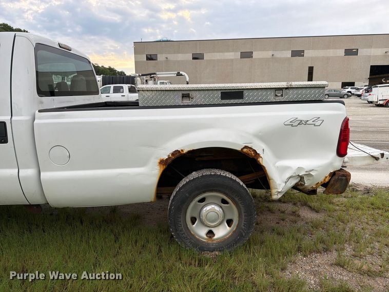 image for item FK3354 2010 Ford F250 Super Duty pickup truck