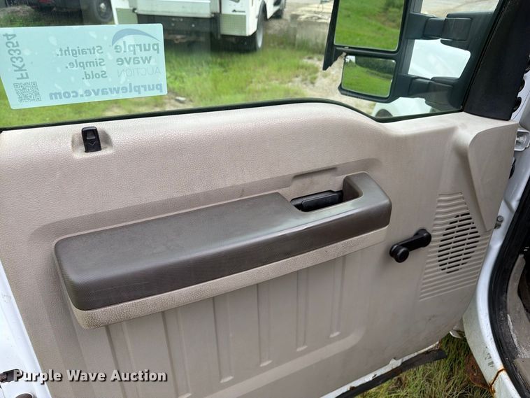 image for item FK3354 2010 Ford F250 Super Duty pickup truck