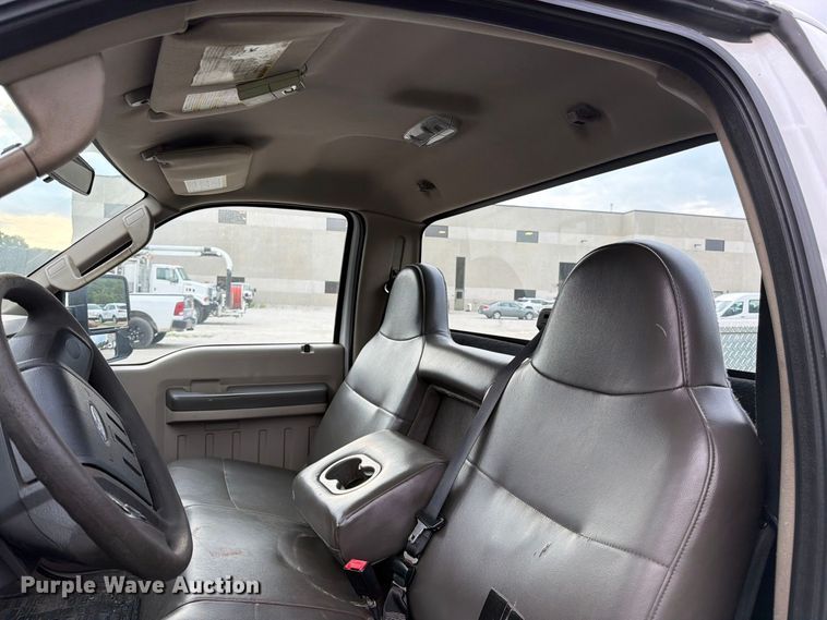 image for item FK3354 2010 Ford F250 Super Duty pickup truck