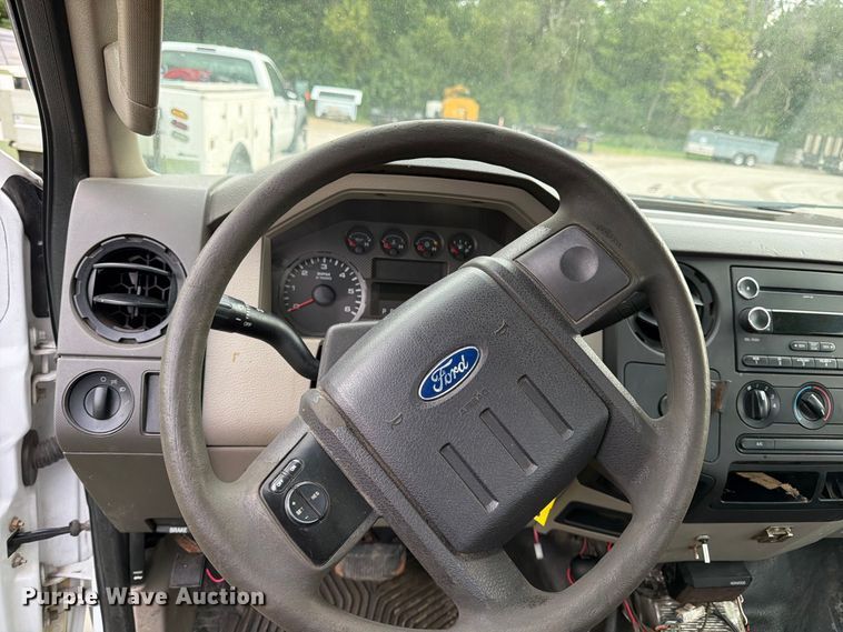 image for item FK3354 2010 Ford F250 Super Duty pickup truck