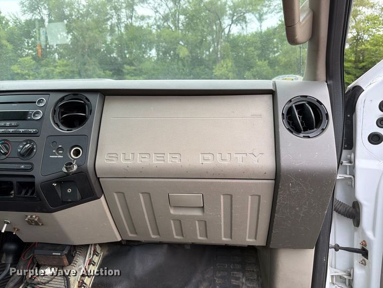 image for item FK3354 2010 Ford F250 Super Duty pickup truck