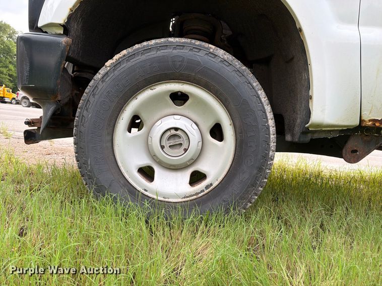 image for item FK3354 2010 Ford F250 Super Duty pickup truck