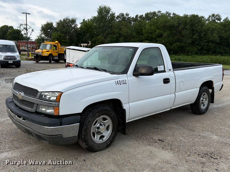 2004 Chevrolet Silverado 1500 pickup truck