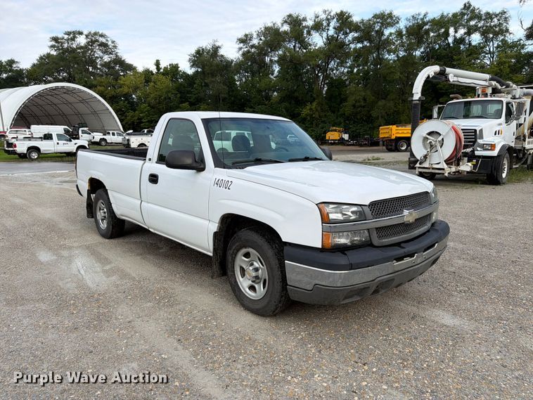 image for item FK3356 2004 Chevrolet Silverado 1500 pickup truck