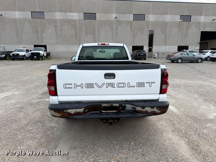 image for item FK3356 2004 Chevrolet Silverado 1500 pickup truck