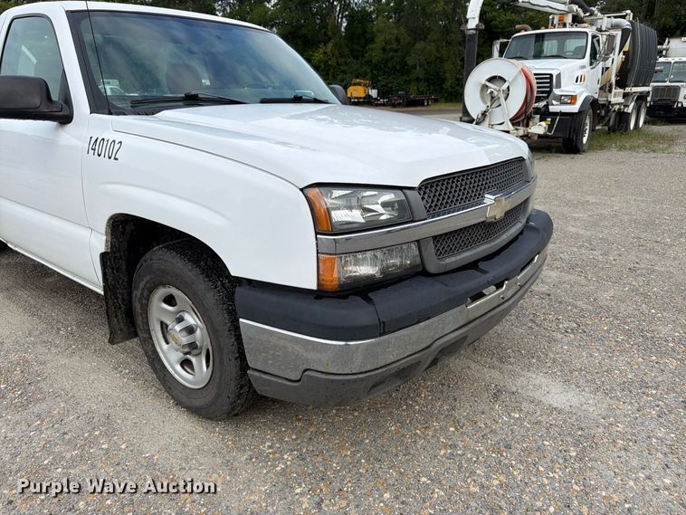 image for item FK3356 2004 Chevrolet Silverado 1500 pickup truck