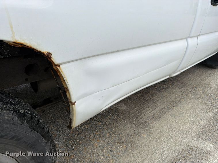 image for item FK3356 2004 Chevrolet Silverado 1500 pickup truck