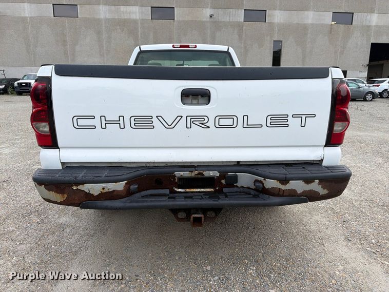image for item FK3356 2004 Chevrolet Silverado 1500 pickup truck