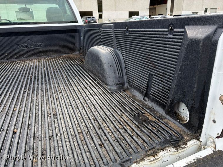 image for item FK3356 2004 Chevrolet Silverado 1500 pickup truck