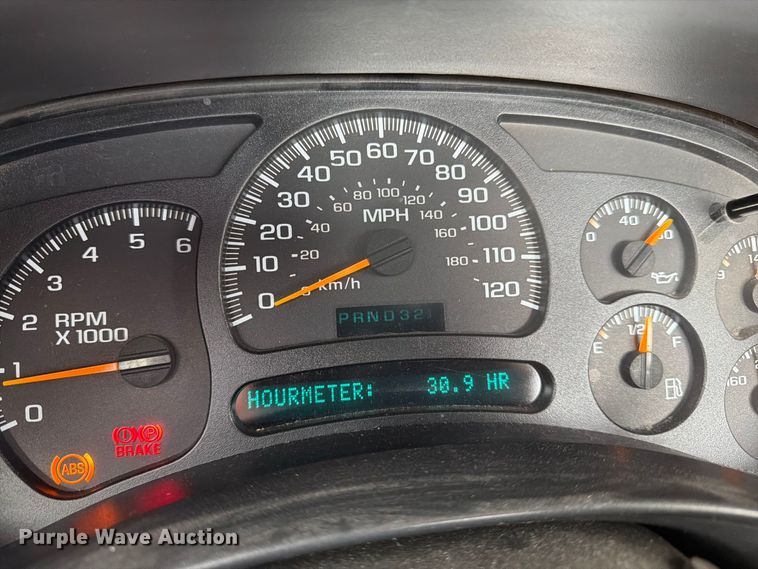 image for item FK3356 2004 Chevrolet Silverado 1500 pickup truck