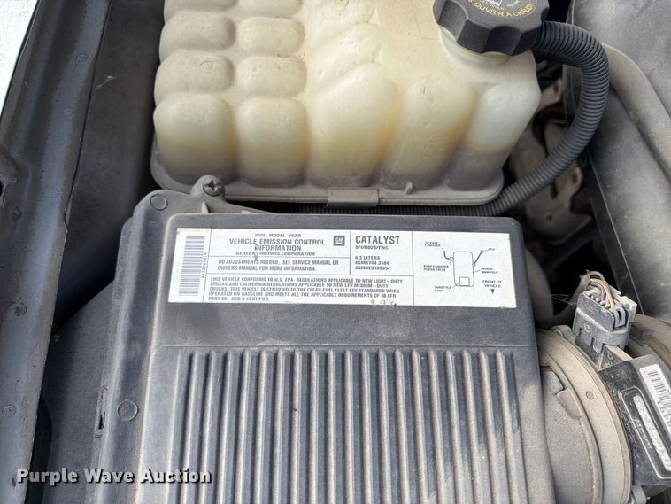 image for item FK3356 2004 Chevrolet Silverado 1500 pickup truck