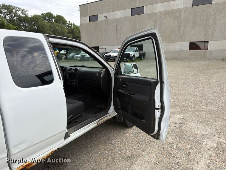 image for item FK3357 2011 Chevrolet Colorado Ext. Cab pickup truck