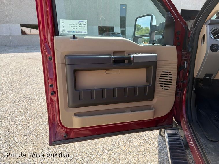 image for item FK3361 2013 Ford F250 Super Duty Crew Cab pickup truck
