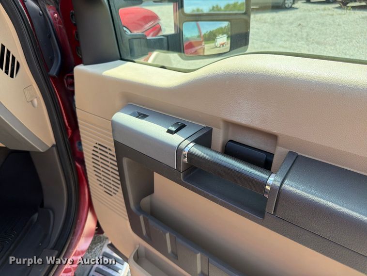 image for item FK3361 2013 Ford F250 Super Duty Crew Cab pickup truck