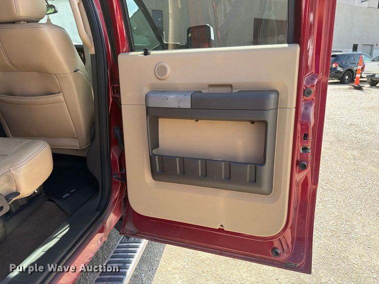 image for item FK3361 2013 Ford F250 Super Duty Crew Cab pickup truck