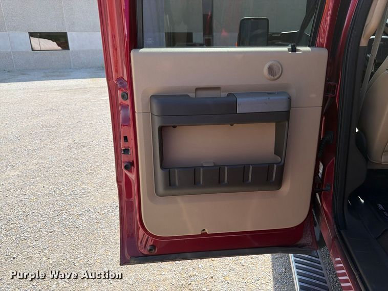 image for item FK3361 2013 Ford F250 Super Duty Crew Cab pickup truck