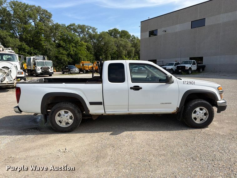 image for item FK3363 2005 Chevrolet Colorado Ext. Cab pickup truck