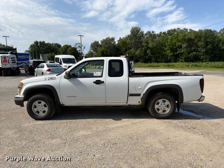 image for item FK3363 2005 Chevrolet Colorado Ext. Cab pickup truck