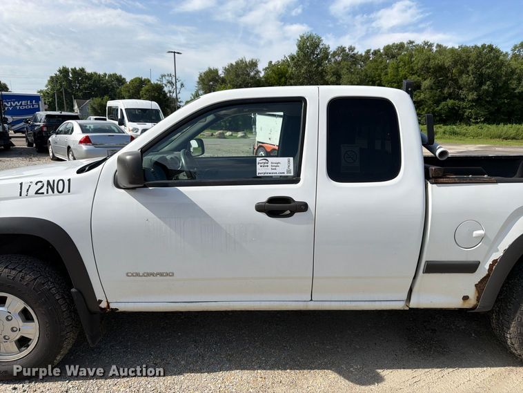image for item FK3363 2005 Chevrolet Colorado Ext. Cab pickup truck