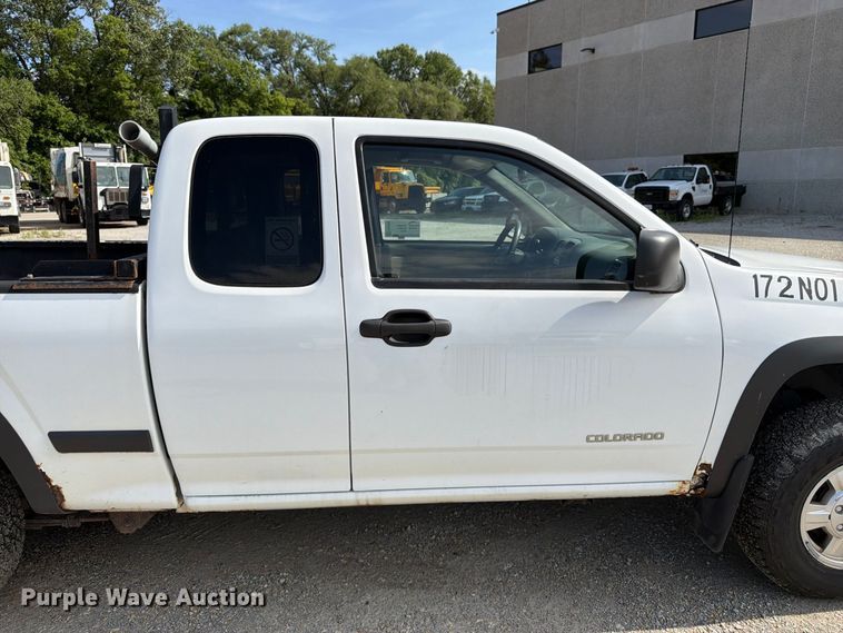 image for item FK3363 2005 Chevrolet Colorado Ext. Cab pickup truck