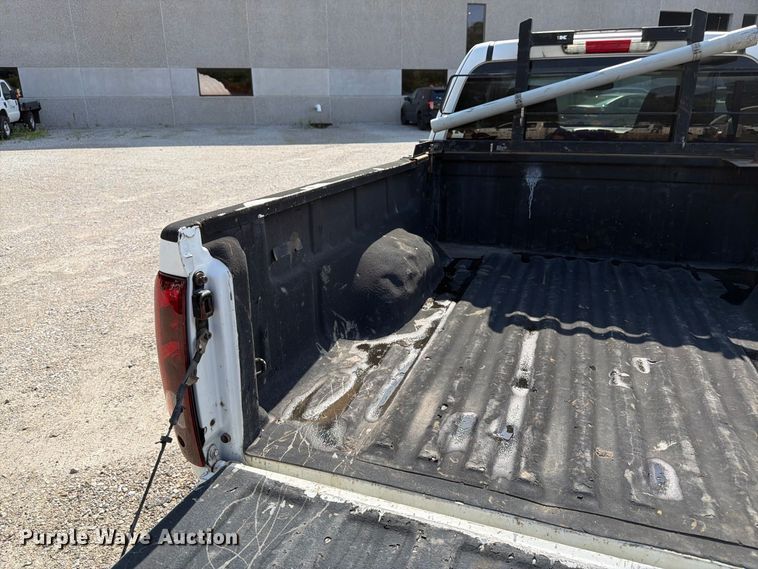 image for item FK3363 2005 Chevrolet Colorado Ext. Cab pickup truck