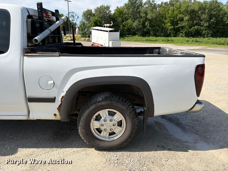 image for item FK3363 2005 Chevrolet Colorado Ext. Cab pickup truck
