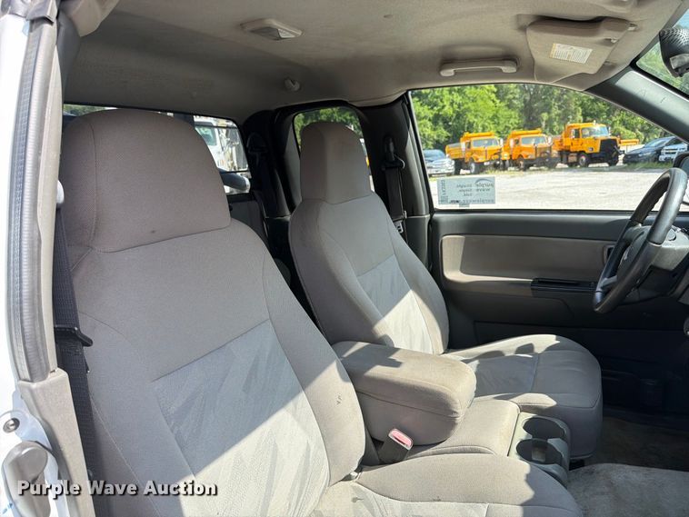 image for item FK3363 2005 Chevrolet Colorado Ext. Cab pickup truck
