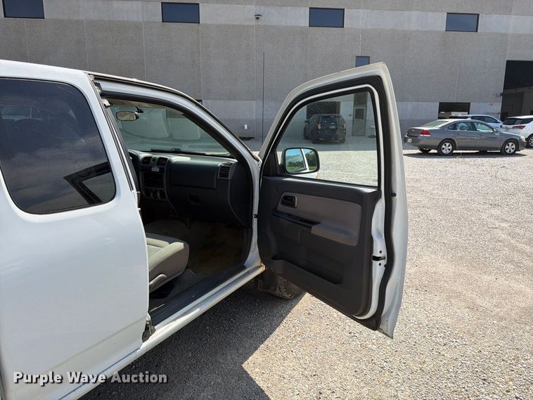 image for item FK3363 2005 Chevrolet Colorado Ext. Cab pickup truck
